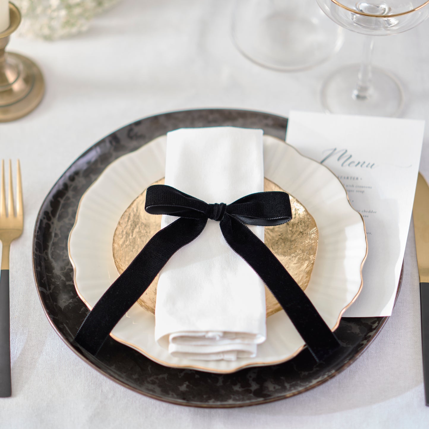 Velvet bow place setting "Hand-tied"