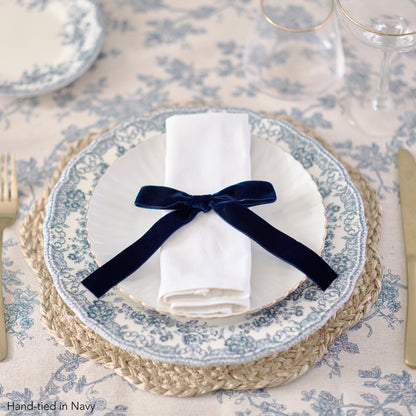 Velvet bow place setting "Hand-tied"